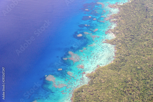 ニューカレドニア ロイヤルティ諸島 マレ島の空撮