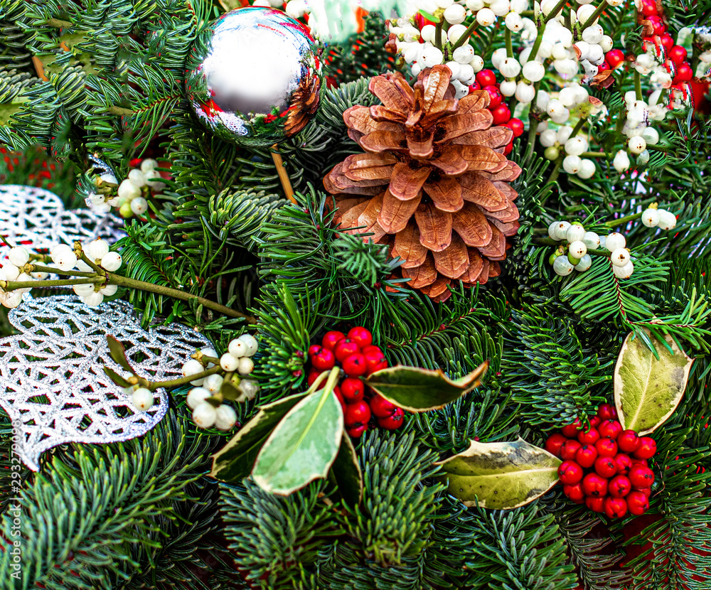 Holly Sprig Christmas Decoration - Amica Felt - Daisy Chain Gift Company