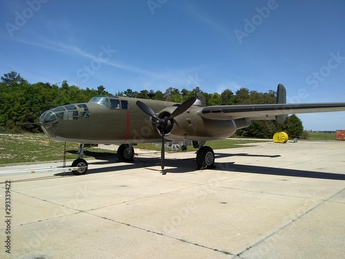 Vintage Restore WW II Bomber  Aircraft