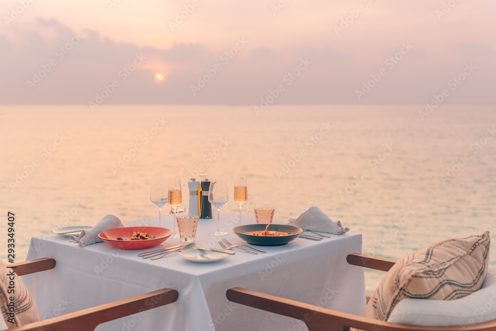 Romantic Dinner On The Beach Wine, Setting A Nice Dinner Table
