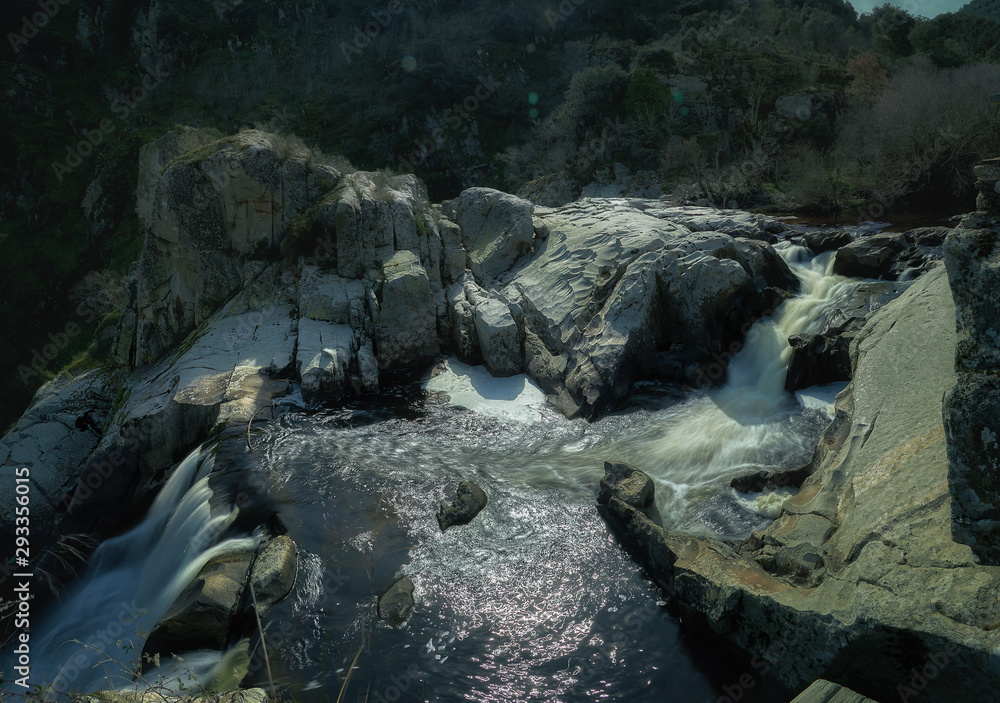 Fototapeta premium rocks in water