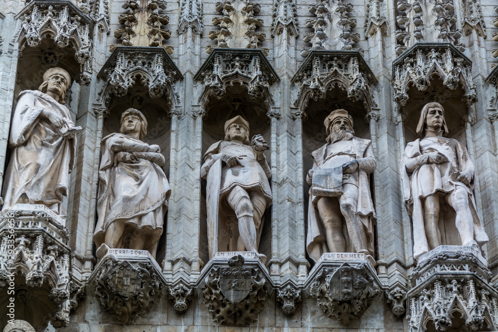 Obraz premium Group of statues from medieval facade on Grand Place in Brussels Belgium.