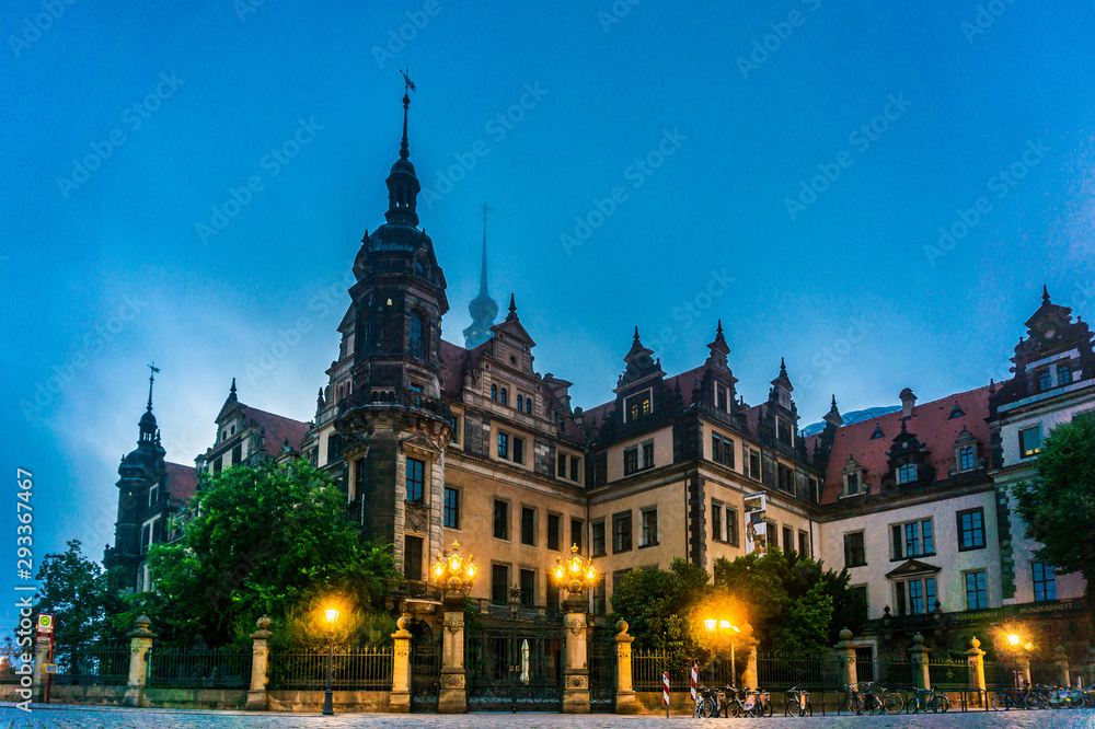 Obraz premium DRESDEN, GERMANY - July 23, 2017: street view of downtown Dresden, Germany