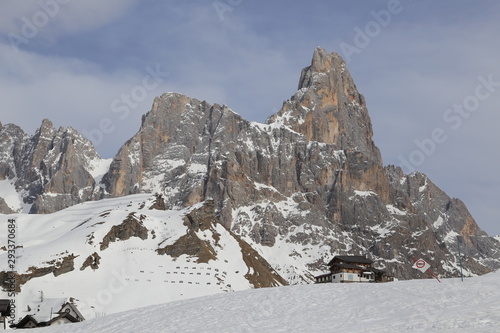 Wallpaper Mural Passo  Rolle  - Dolomiti  - fine inverno  2016 Torontodigital.ca