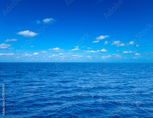 sea and blue sky for nature holiday vacation background concept © Pakhnyushchyy