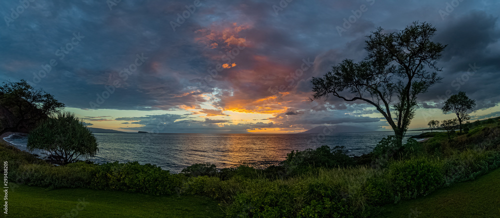 Maui sunset panorama