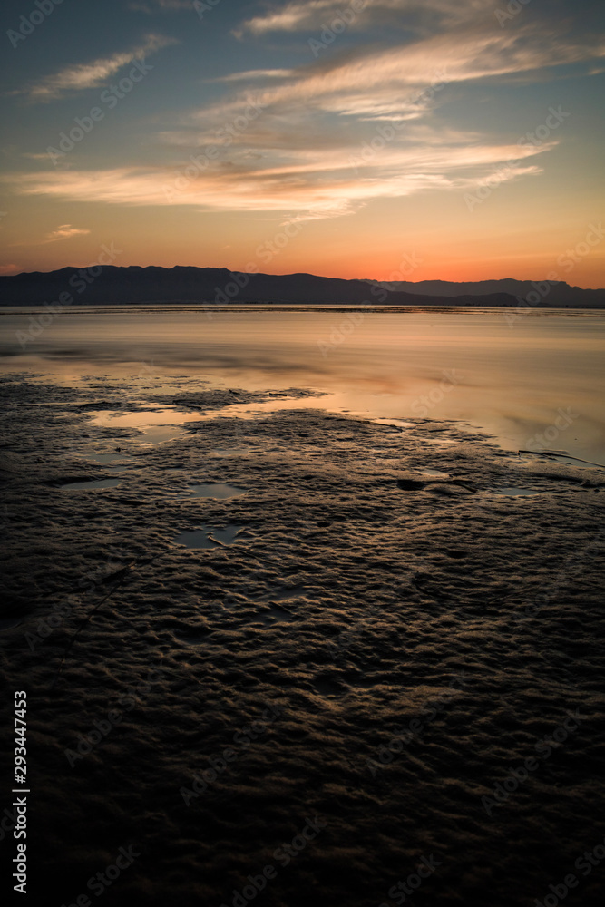 Obraz premium sunset over the sea