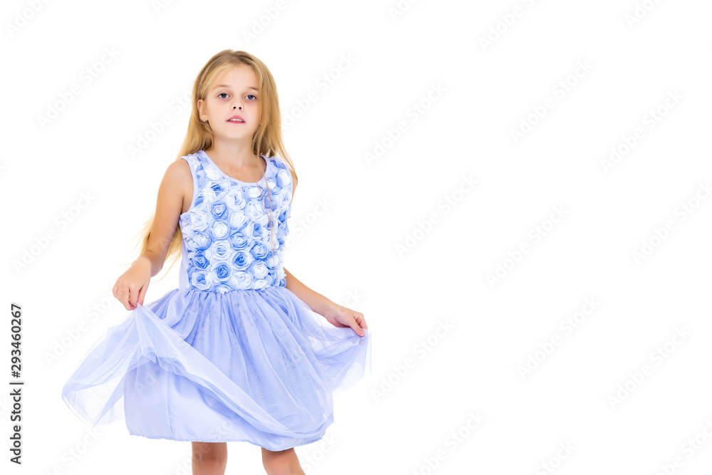 Naklejka premium The little girl is full-length.