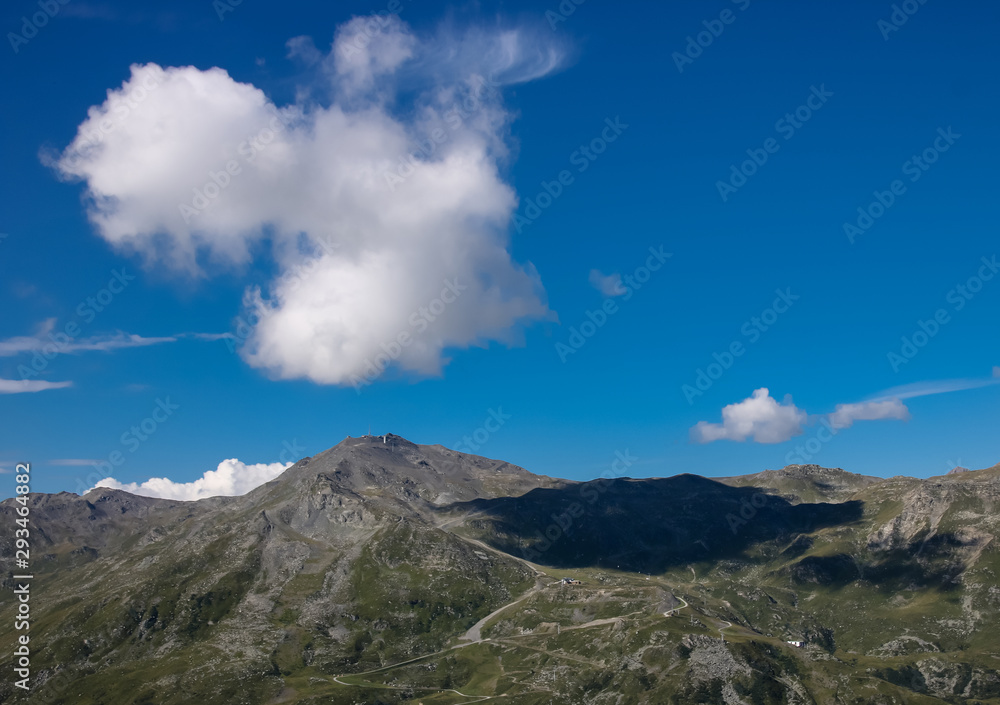 paysage des Alpes en France en été: Le Ménuires