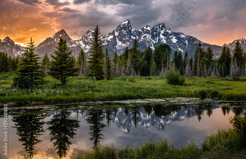 Tableau sur toile Sunset Reflections on the Grand Teton Range from Schwabacher Landing
