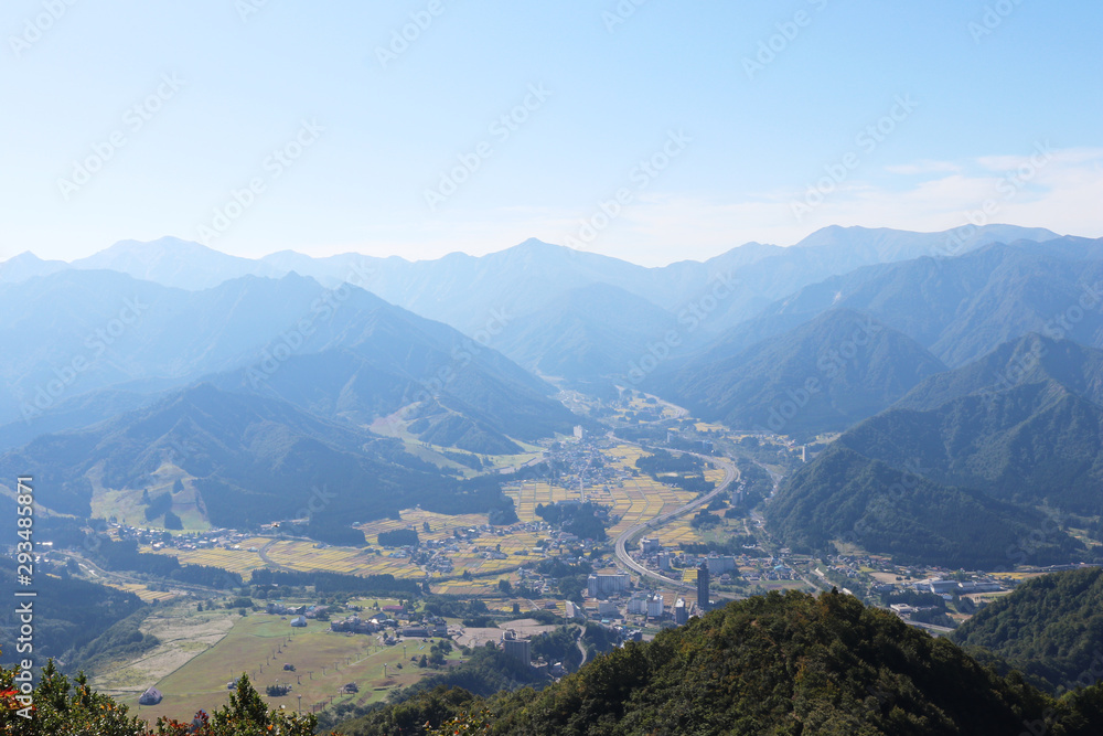 Naklejka premium 新潟県 越後湯沢 街並み