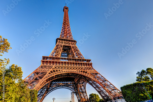 Fototapeta Naklejka Na Ścianę i Meble -  Views of the Eiffel Tower at magic hour