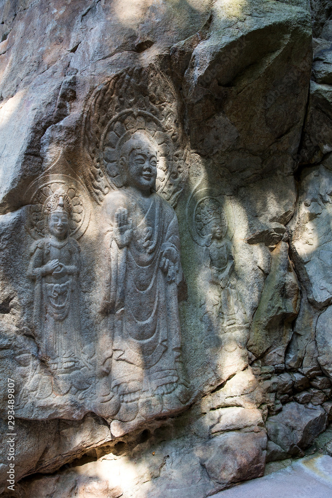 Obraz premium Seosan Rock-carved Buddha Triad in Seosan-si, Korea.