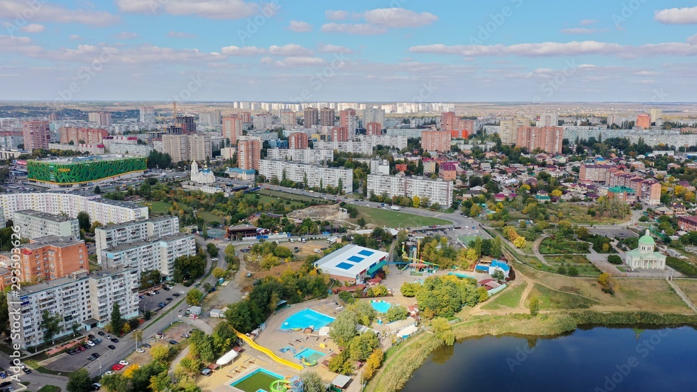 Obraz premium Widok z lotu ptaka Rostów nad Donem. Panorama miasta Rostów nad Donem