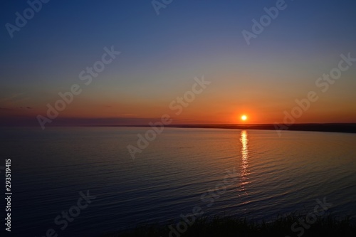 北の岬に沈む夕日の情景＠北海道
