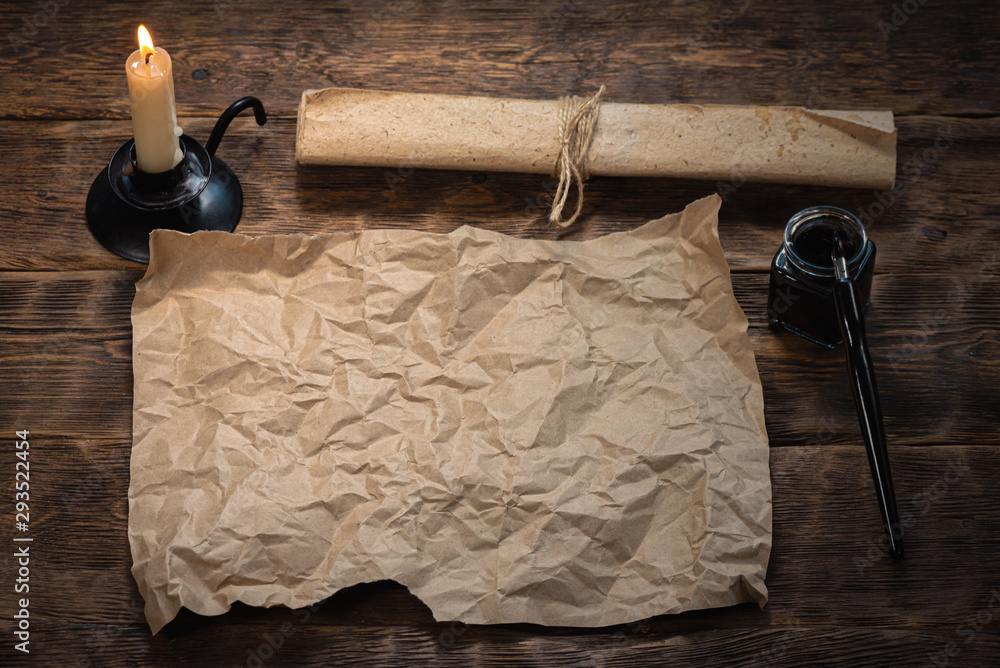 Rolled Out Wax Paper On Wooden Table Stock Photo - Download Image Now -  Vellum, Paper, Rolled Up - iStock