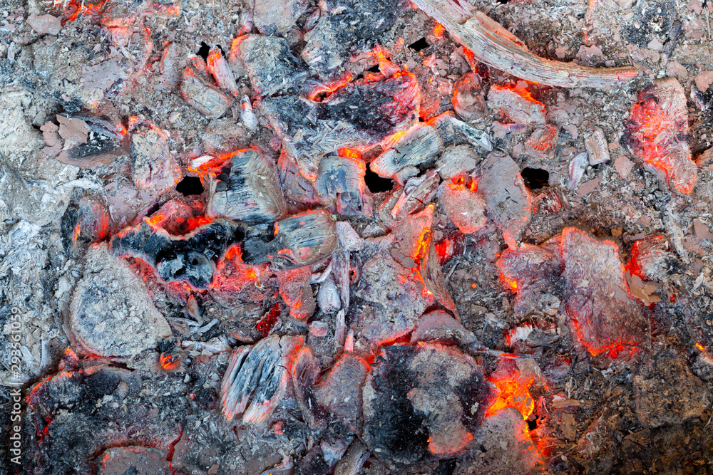 Coal burned and smoldered. Ashes stays and smolders, Ashes stays Coal burned and smoldered. Ashes stays and smolders, Ashes stays