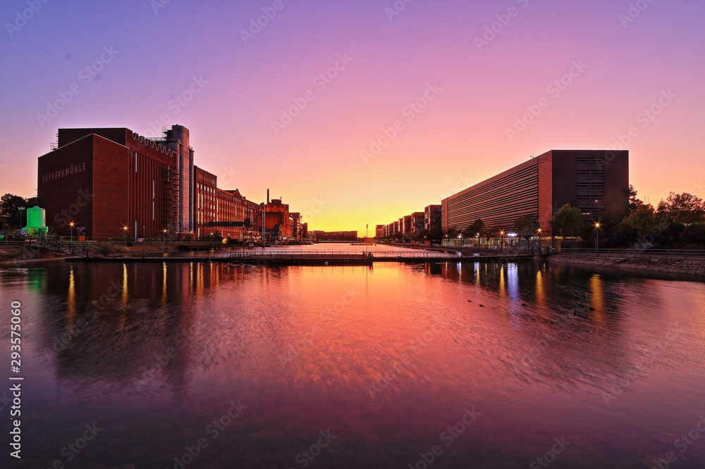 Duisburg Innenhafen, Neue Nutzrung des alten Hafens, Museum Küppersmühle Duisburg Innenhafen, Neue Nutzrung des alten Hafens, Museum Küppersmühle