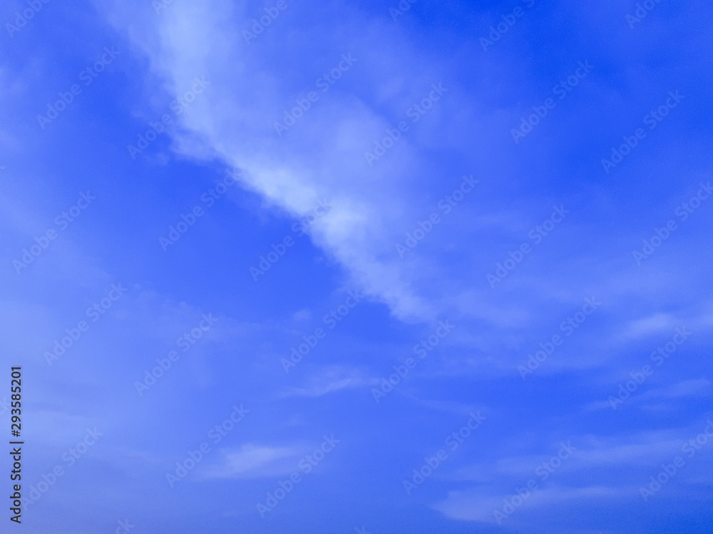 Fototapeta premium blue sky with white clouds