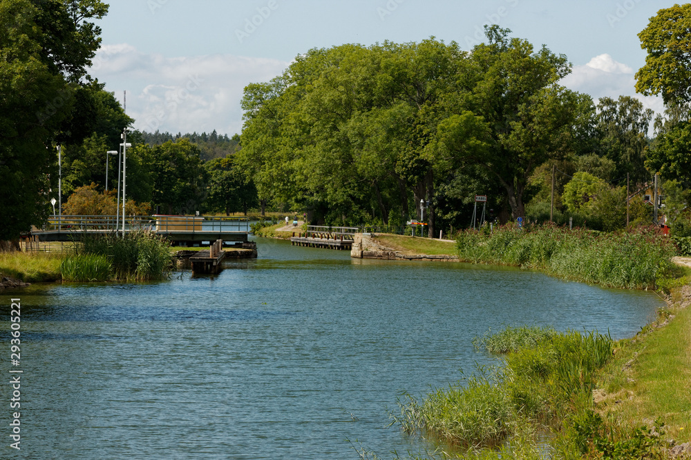 Schleusen und Brücken am Götakanal in Schweden Schleusen und Brücken am Götakanal in Schweden