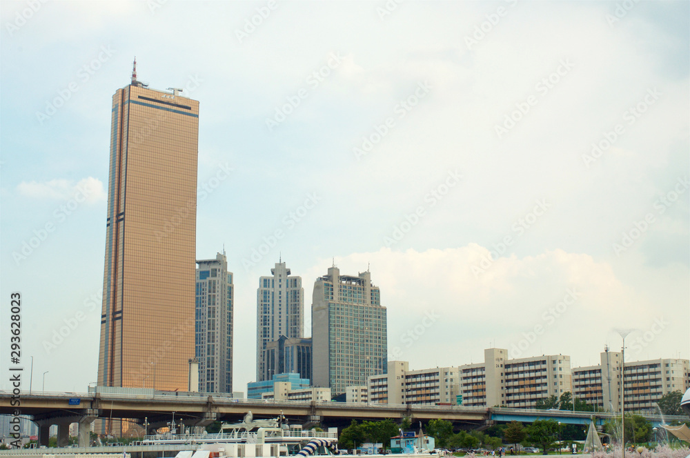 Fototapeta premium View to 63 building from the Hang river