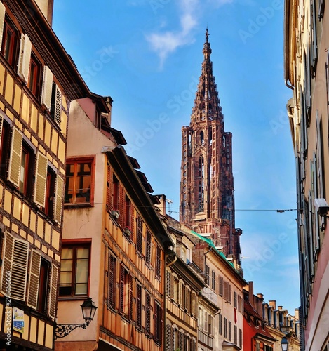 Strassburg, Münsterturm, die Altstadt überragend