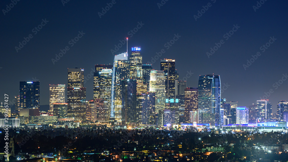 Obraz premium Downtown Los Angeles skyline at night