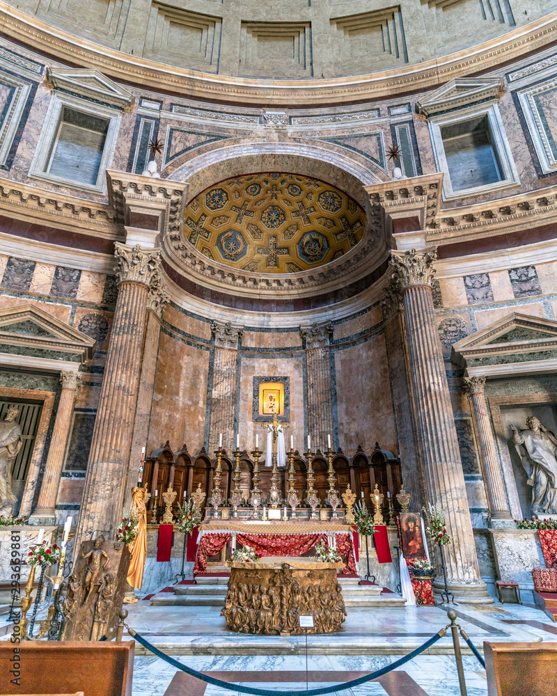 Fototapeta premium Religious Monument in Rome