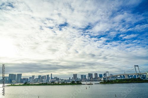 お台場から見える東京都内の街並み © kanzilyou