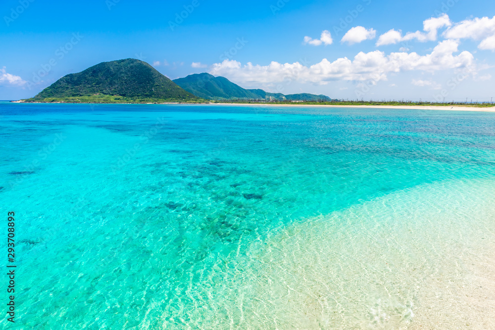 伊平屋島の海