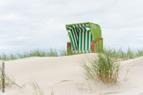 Strandkorb in der Düne photo