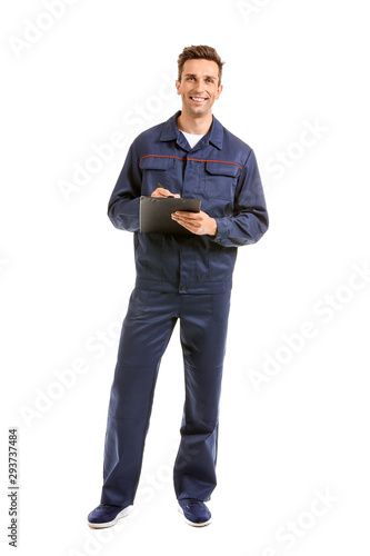 Male car mechanic with clip...
