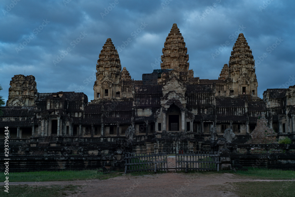 Angkor Wat temple, the biggest Hinduist temple in the world, Unesco World Heritage, Siem Reap, Cambodia Angkor Wat temple, the biggest Hinduist temple in the world, Unesco World Heritage, Siem Reap, Cambodia