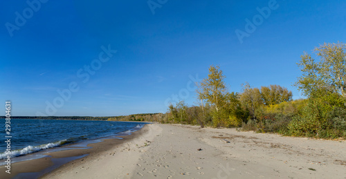 Sandy beach on a clear day without people