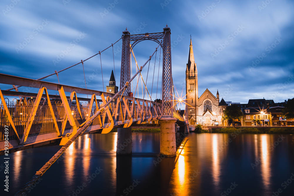 Obraz premium The Greig Street Bridge, Inverness, Scotland