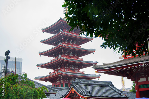 Canvas Print Tokyo, Japan, the famous landmark of Ueno Toshogu, the five-storied pagoda of Ku