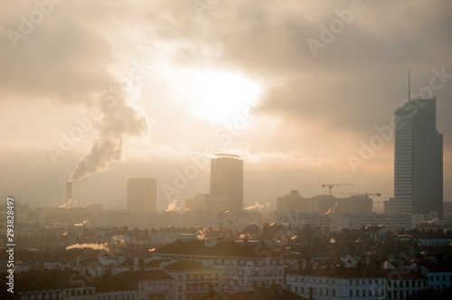 City fog and pollution © Hlne