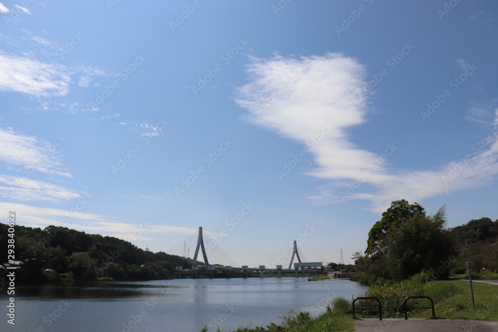 Obraz premium 橋と空