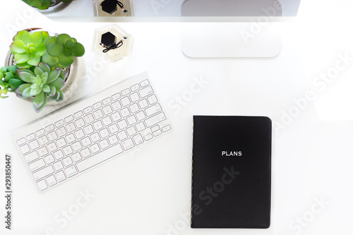 Modern Minimal Desktop