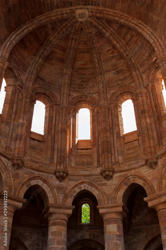 Monasterio de Moreruela,Spain,9,2013; It had a huge church, 63 meters long and 26 meters wide, between the ends of the transept.