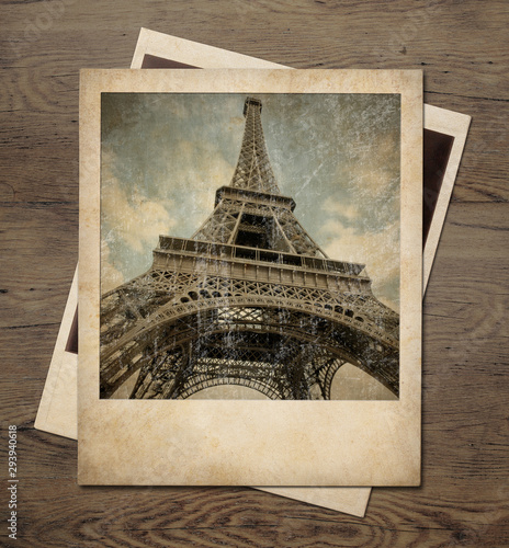 Vintage Eiffel tower instan...