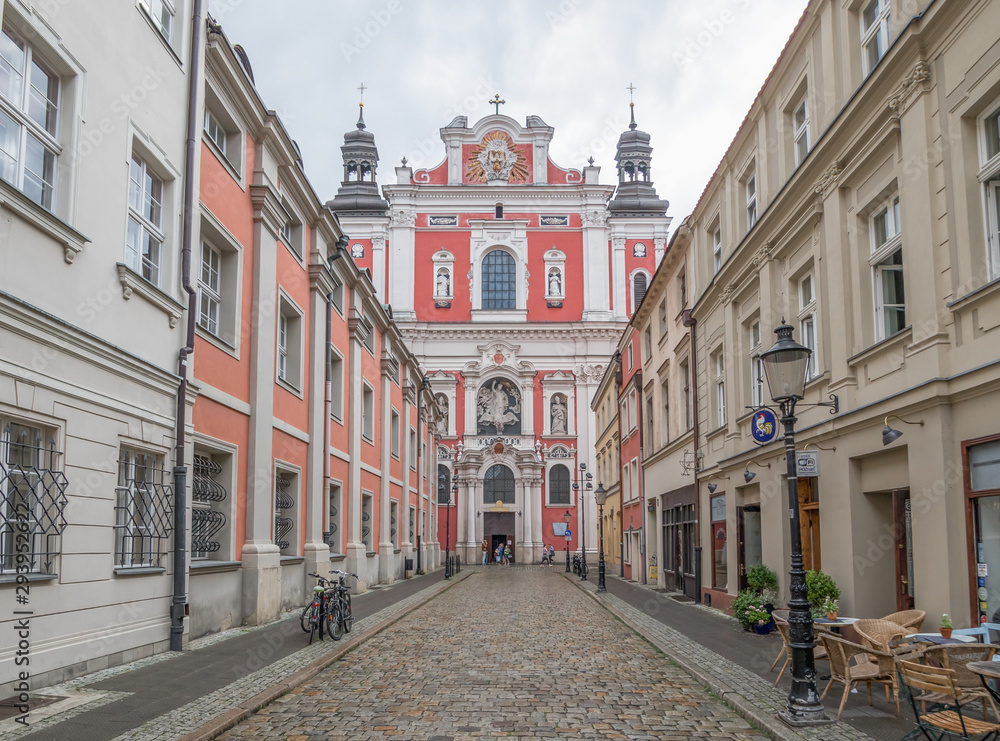 oznan, Poland - one of the main cities of the country, Poznan presents a wonderful mix between ranaissance and medieval architecture. Here in particular a glimpse of the Old Town 