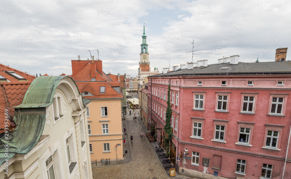 Fototapeta premium oznan, Poland - one of the main cities of the country, Poznan presents a wonderful mix between ranaissance and medieval architecture. Here in particular a glimpse of the Old Town