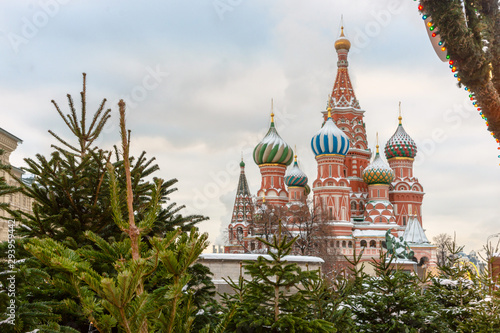 Canvas Print Christmas village fair on Red Square in Moscow, Russia