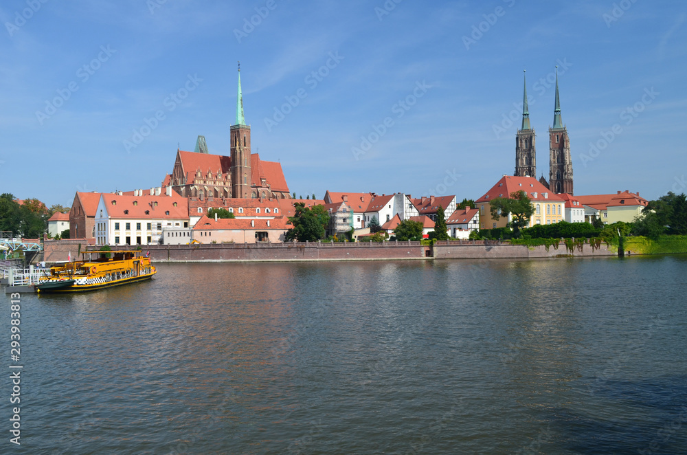 Odra we Wrocławiu latem/The Oder in Wroclaw in summer, Lower Silesia, Poland