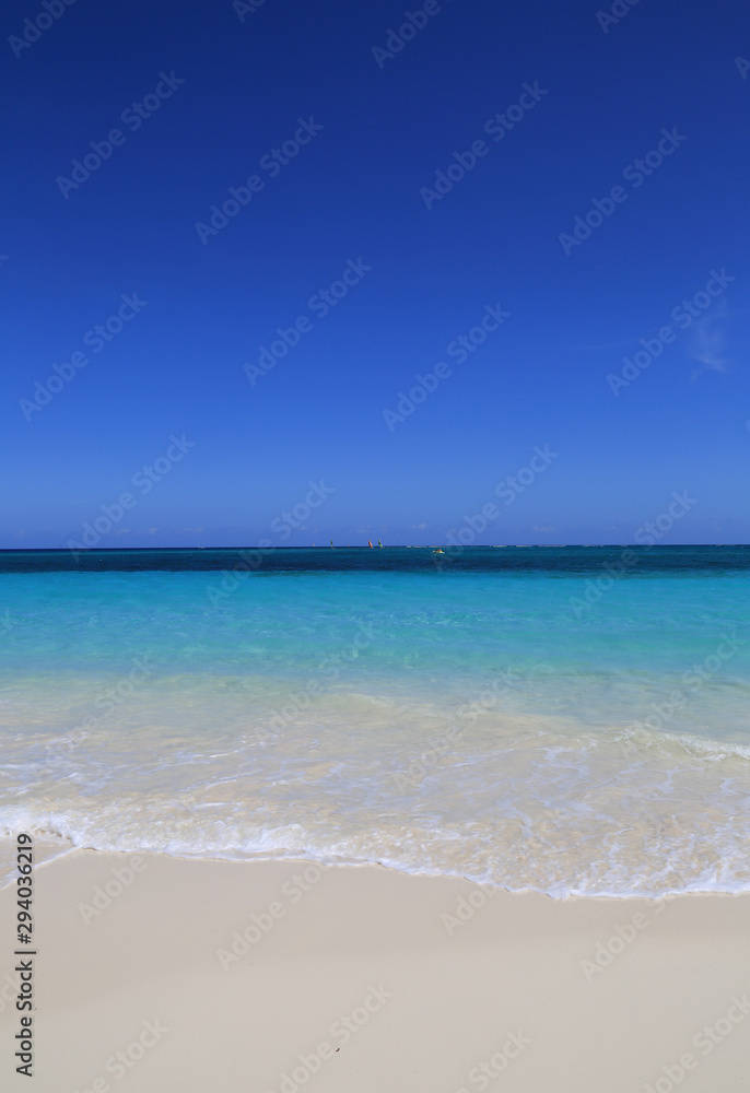 Wunderschöner Strand in der Karibik (Kuba) Wunderschöner Strand in der Karibik (Kuba)