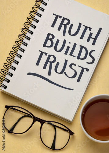 Принти на полотні Truth builds trust inspirational quote