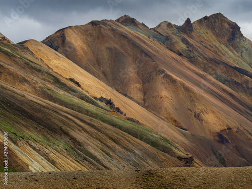 Obraz na płótnie Beautiful colorful Landmannalaugar mountain w salonie