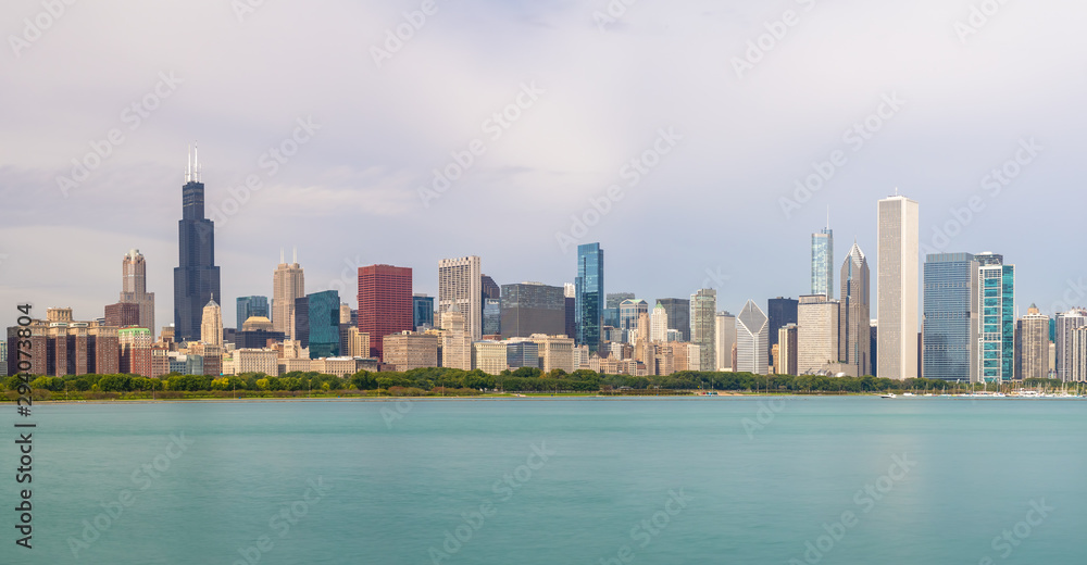 Fototapeta premium Chicago downtown buildings skyline panorama