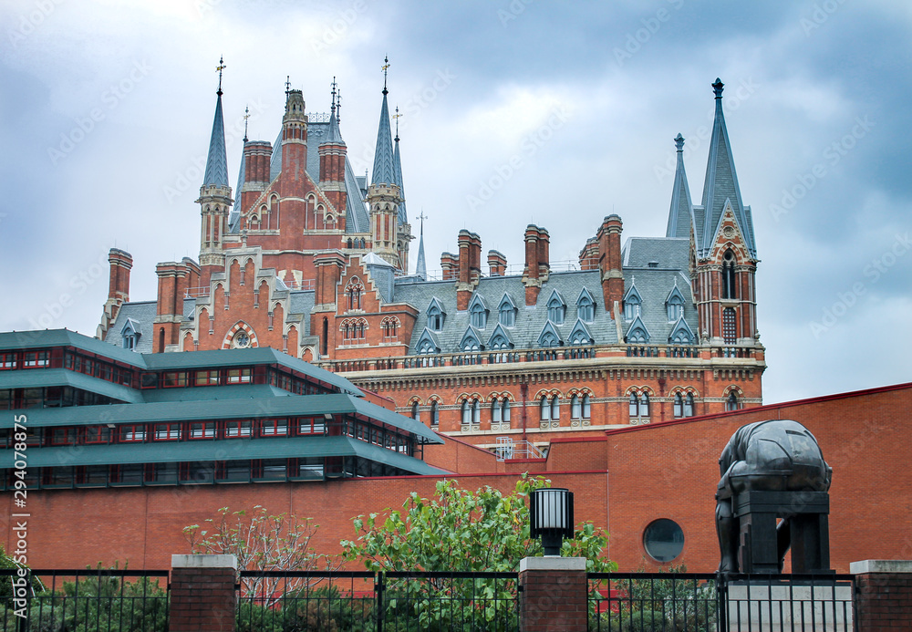 London's British Library facade with the St Pancras Renaissance Hotel ...